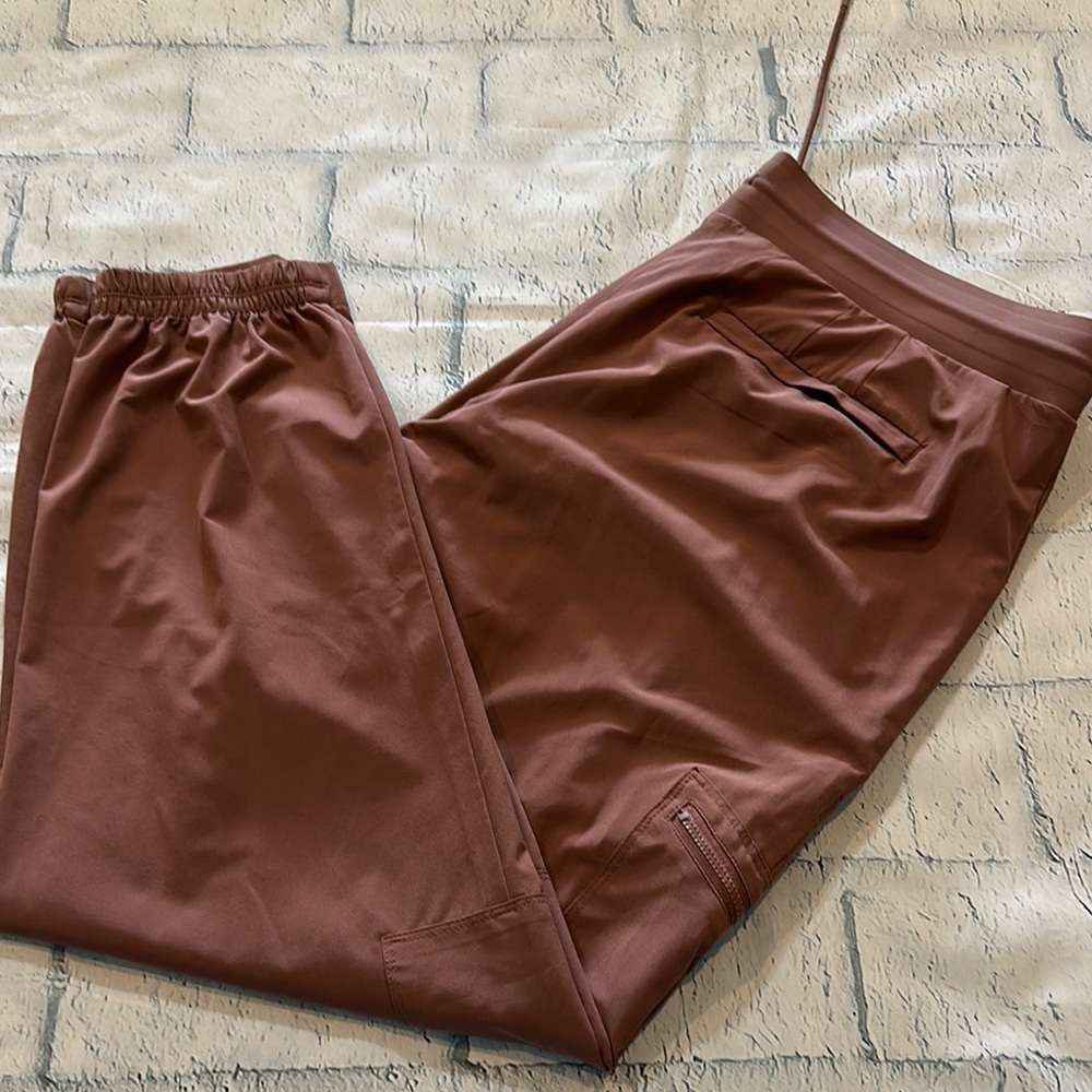 Athleta venture pant in Hearth Rose